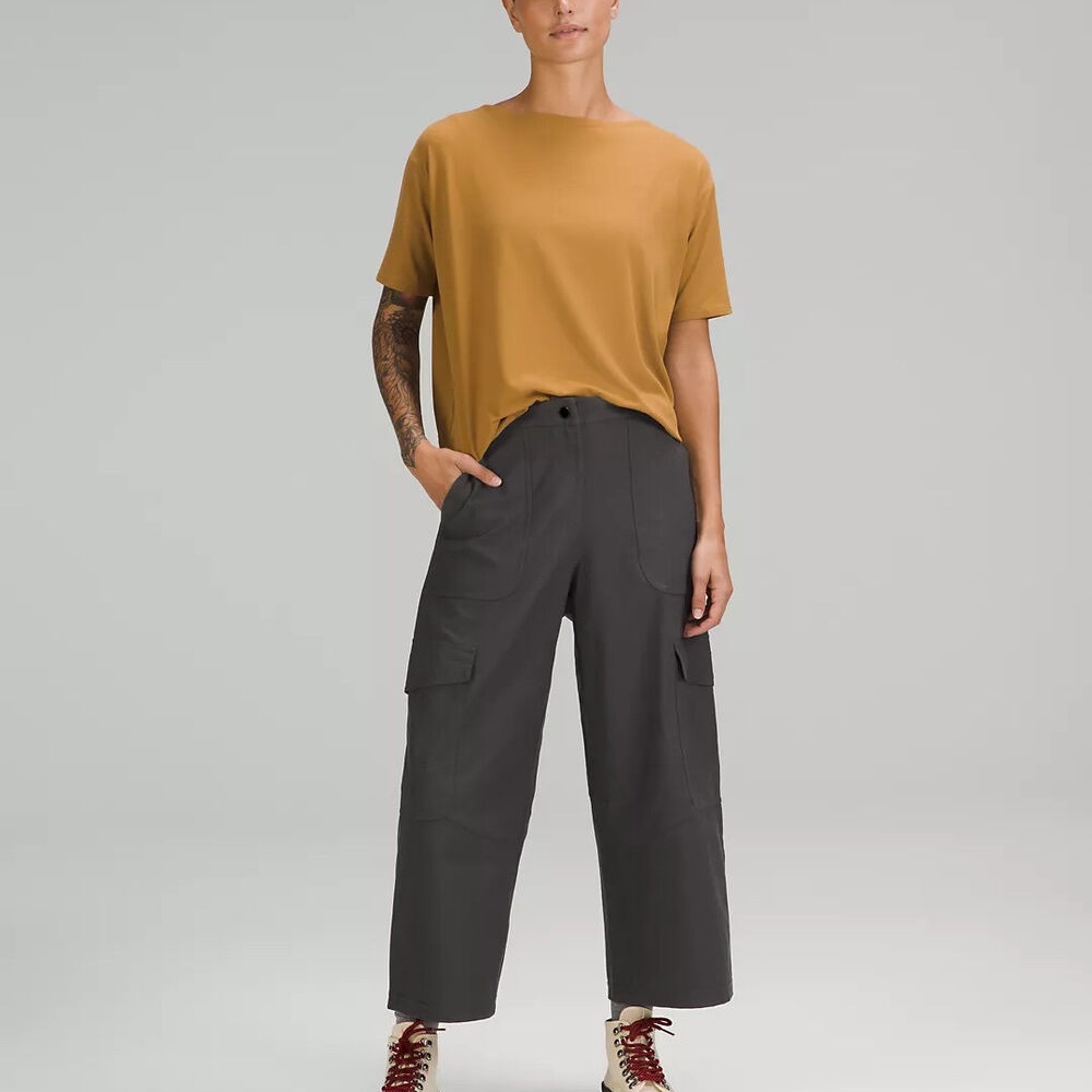 Lululemon Light Utilitech Cargo Pocket High-Rise Pant in Graphite Gray size 31